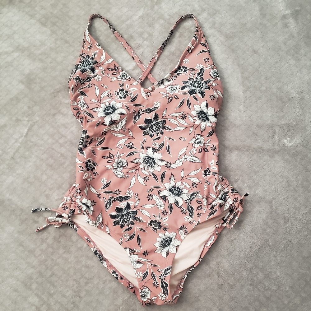Kona Sol Blush Floral One Piece V-Neck Swimsuit Bathing suit Size Small